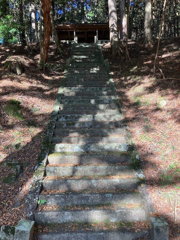 血洗神社　階段